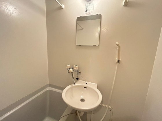 洗面設備　※別部屋の写真です