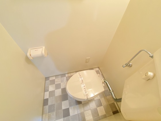 トイレ　※同号室他部屋のお写真になります