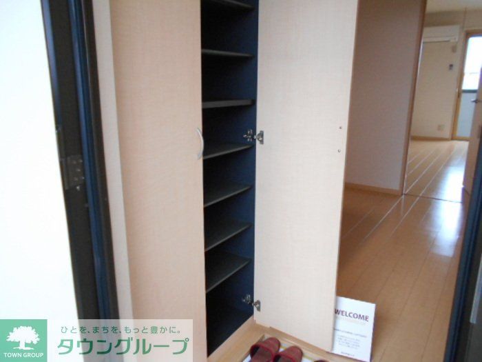 玄関　※別号室参考写真です