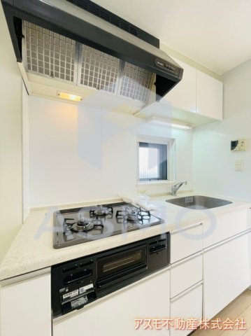 キッチン　同マンション別部屋参考写真