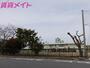 小学校　津市立芸濃小学校（小学校）まで732m