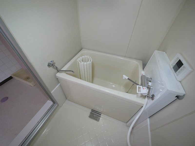 バス・シャワールーム　追焚き給湯付き