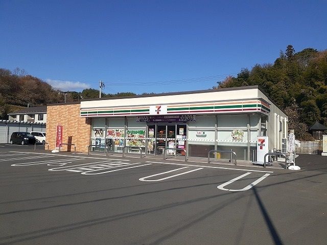 コンビニ　セブンイレブン　竹駒店（コンビニ）まで2100m