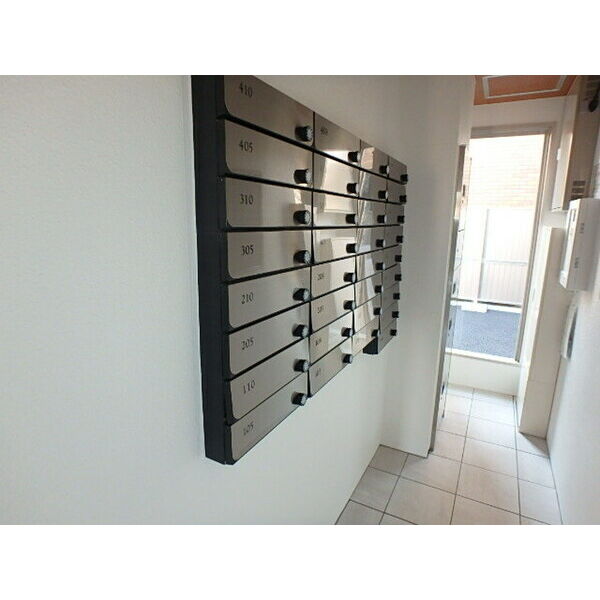 ロビー　宅配BOX付き♪