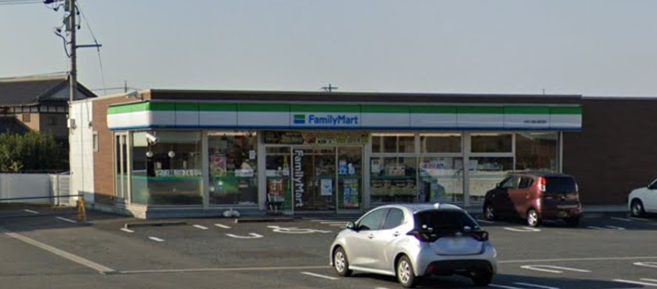 コンビニ　ファミリーマート 小牧入鹿出新田店（コンビニ）まで1152m