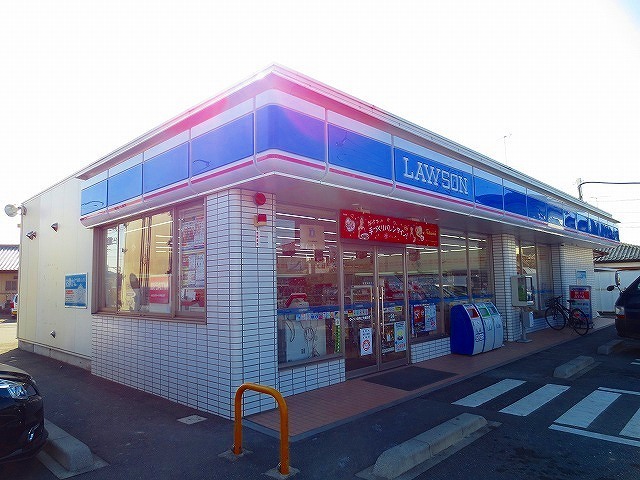コンビニ　ローソン　足利上垂町店（コンビニ）まで700m