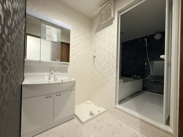 洗面設備　同物件別号室の写真です。