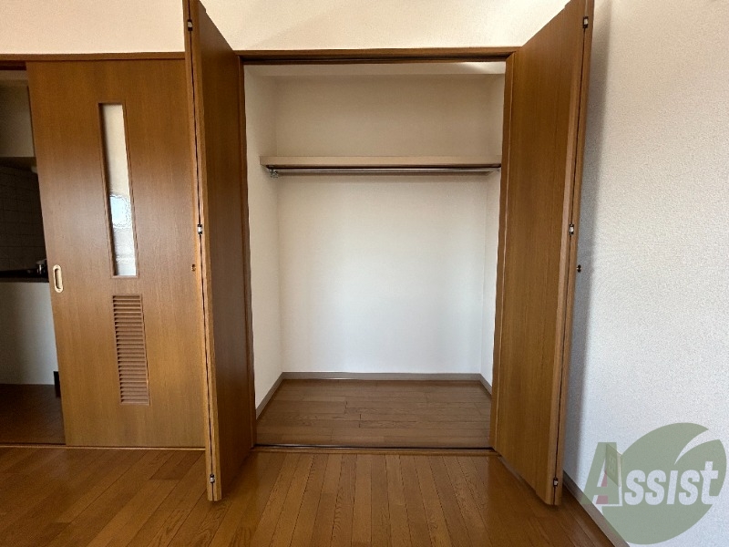 収納　奥ゆきがあり広々しているのでたくさん収納できます。