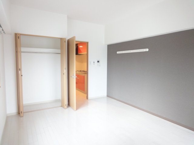 収納　同物件別号室の写真です。