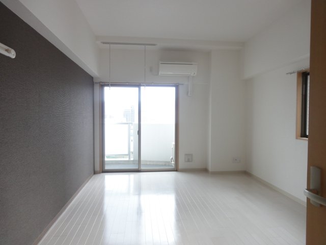 居室・リビング　同物件別号室の写真です。