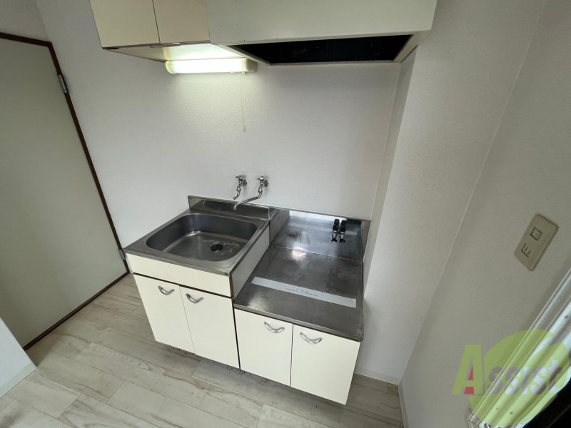 キッチン　ガスキッチンです。２口コンロが設置できます。