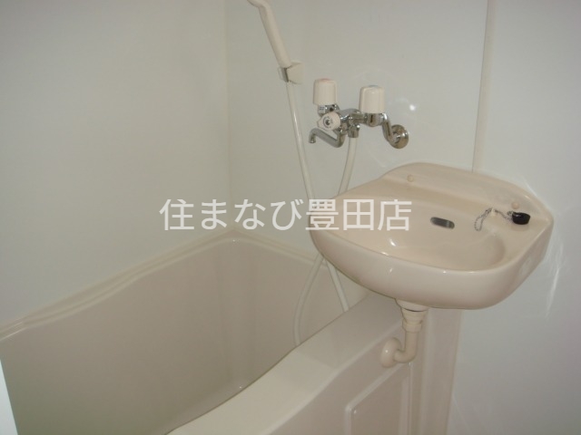 バス・シャワールーム　同型タイプ