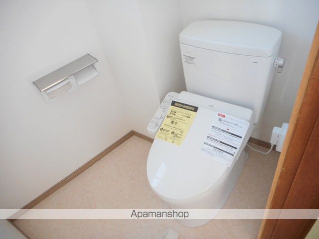 オレンジモードのトイレ写真