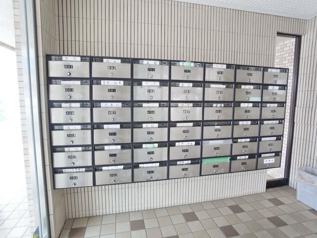 エントランス　♪集合ポスト♪