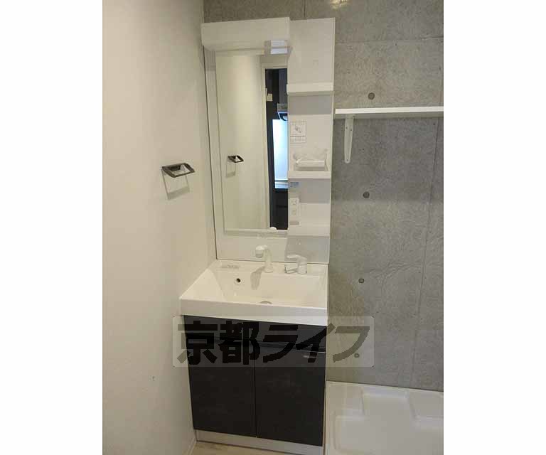 洗面設備　嬉しい独立洗面台です！