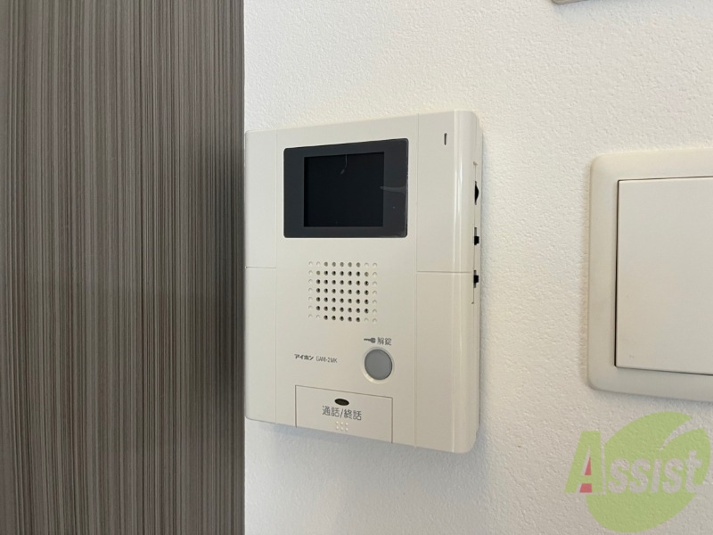 セキュリティ　ＴＶモニター付インターホンです。来客者の顔が見えるので安心！