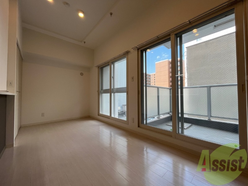 居室・リビング　広くてキレイなお部屋が広がっていて、充実した生活が送れそう。