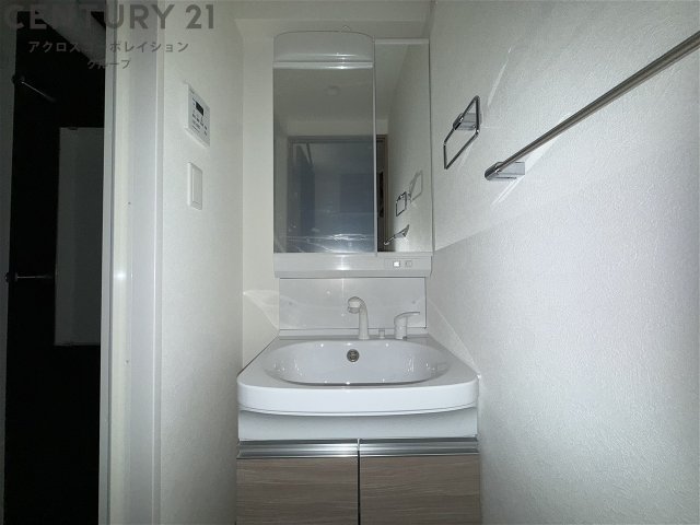 洗面設備　独立洗面台付き！