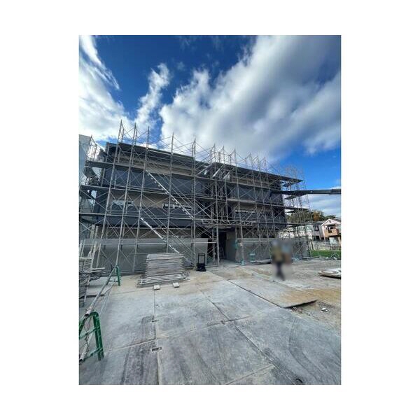 建物外観　建設中