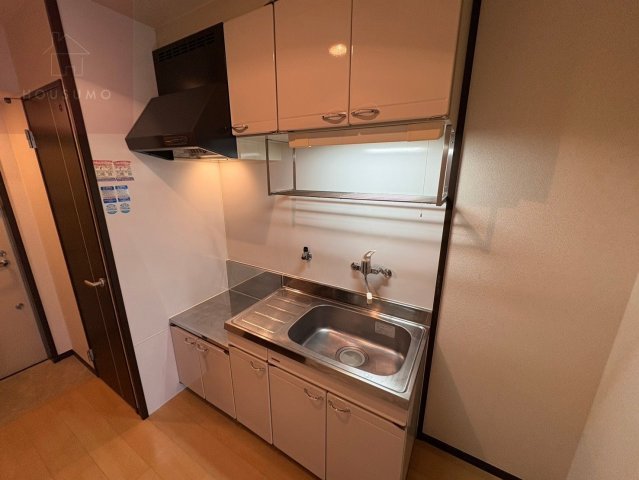 キッチン　コンパクトなキッチンで掃除もラクラク