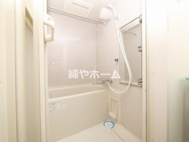 バス・シャワールーム　お風呂で日々の疲れを落としましょう