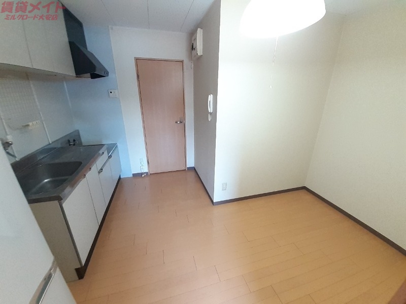 居室・リビング　同物件、別部屋の写真です