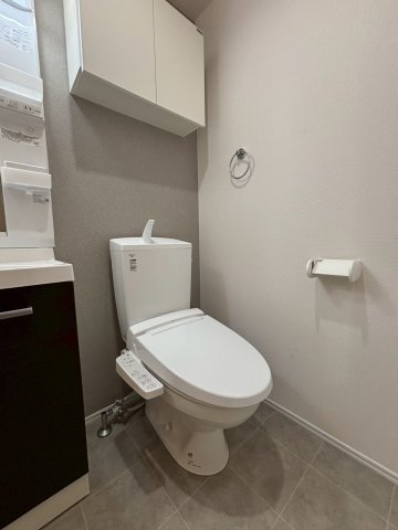 トイレ　嬉しい温水洗浄便座♪