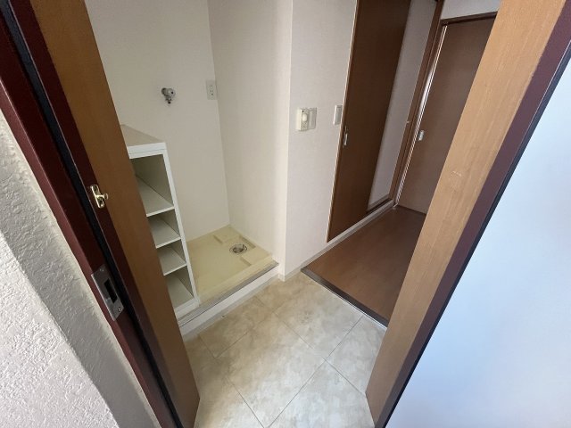 玄関　収納もある玄関です