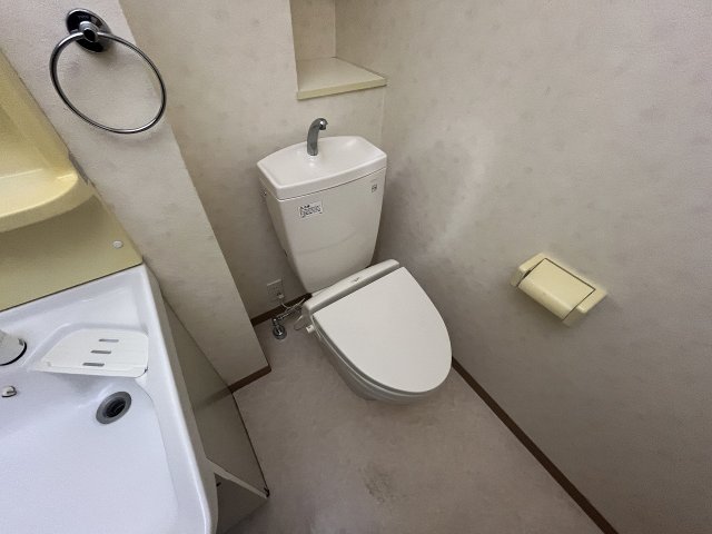 トイレ　ゆったりとした空間のトイレです