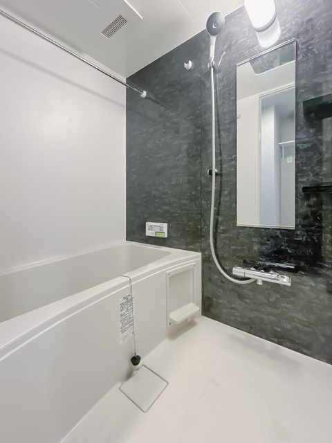 バス・シャワールーム　※写真は同タイプ住戸です。