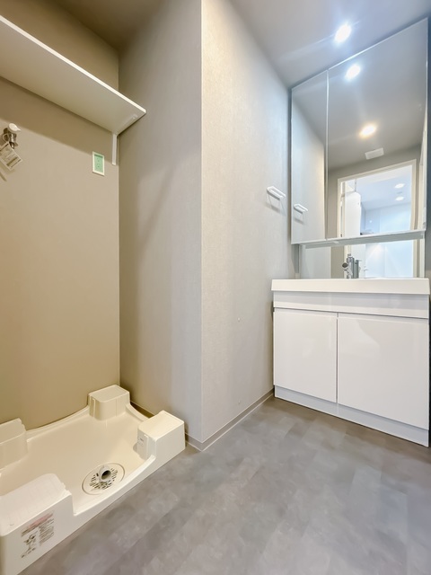 洗面設備　※写真は同タイプ住戸です。