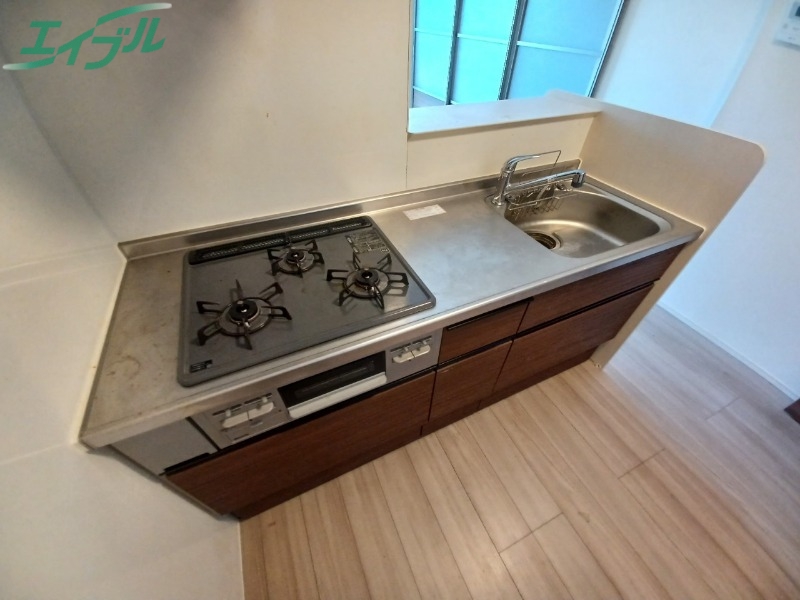 キッチン　同型参考写真