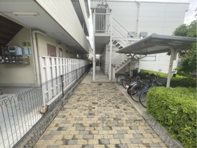 レオパレスフラワリーの外観写真