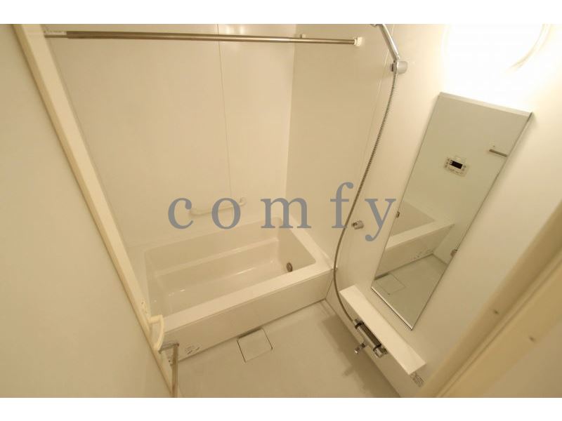 バス・シャワールーム　追焚き・浴室乾燥機付きバス