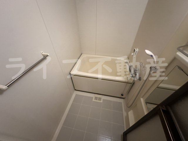 バス・シャワールーム　お風呂です