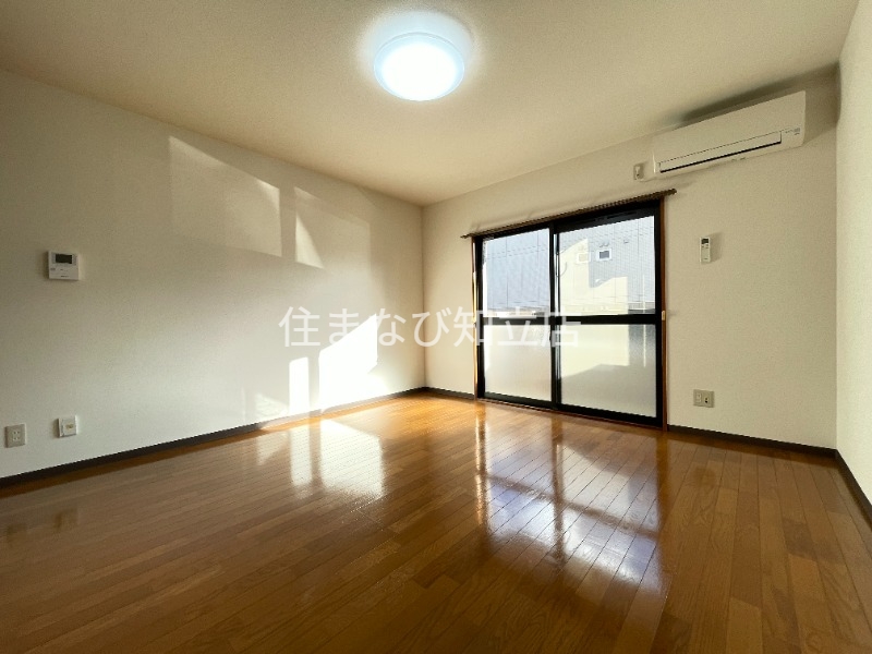 居室・リビング　同型別部屋写真