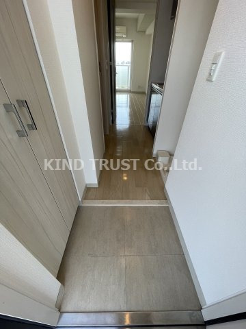 玄関　収納もある玄関です