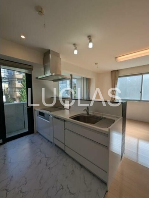 キッチン　カウンターキッチンで憩いの空間が一体に♪