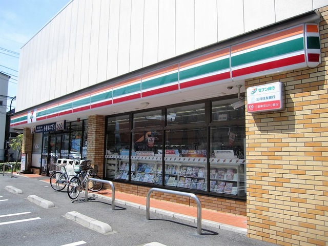 コンビニ　セブンイレブン 足立東綾瀬店（コンビニ）まで130m