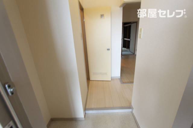玄関　２０２号室の写真