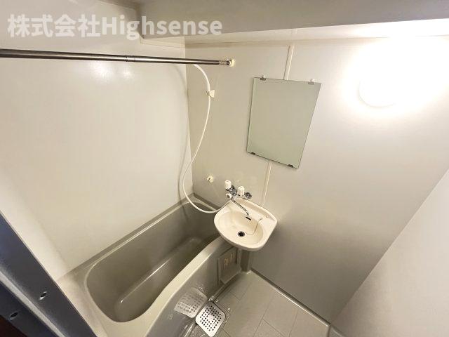 バス・シャワールーム　日々の疲れを癒すお風呂付です