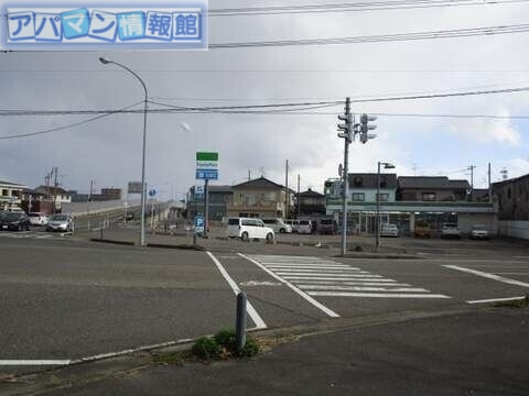 コンビニ　ファミリーマート新潟善久店（コンビニ）まで512m