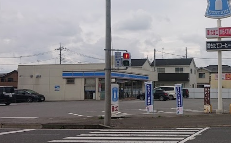 コンビニ　ローソン結城アクロス通り店（コンビニ）まで712m