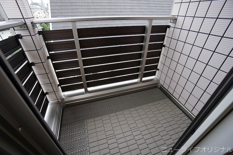 バルコニー　南東向き☆午前中に日差し