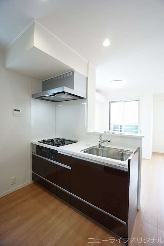 キッチン　使い勝手に優れた人気のスライド式収納を採用しています☆