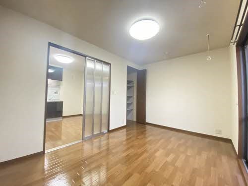 その他　6.7帖洋室、エアコン完備