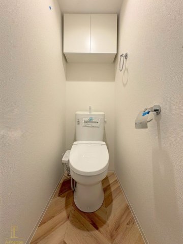 トイレ　セレニテ東梅田アリエ