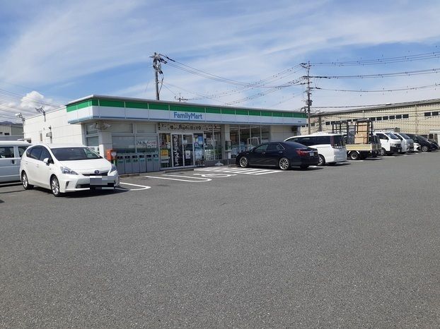 コンビニ　ファミリーマート基山長野店（コンビニ）まで340m