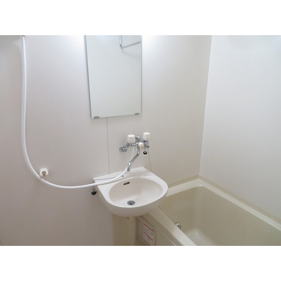 バス・シャワールーム　きれいな内装です