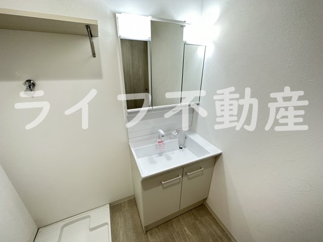 洗面設備　独立洗面台で身支度をすべて済ませてしまいましょう